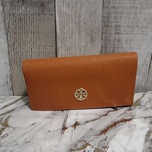 Tory Burch Saffiano Leather Sunglasses Case with pouch